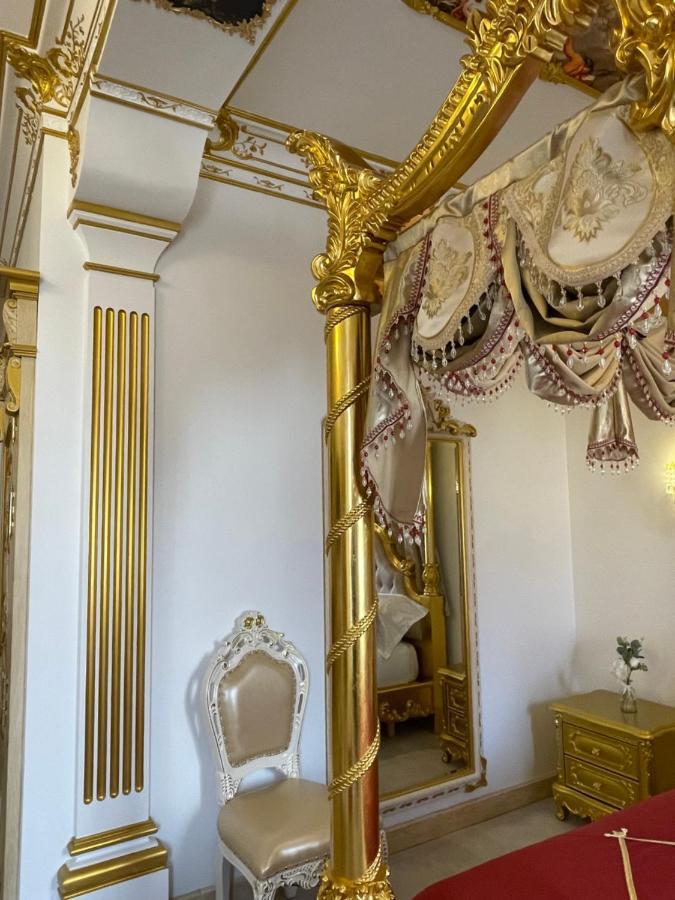 Suite Imperiale Eglise Du Couvent Narbonne Buitenkant foto